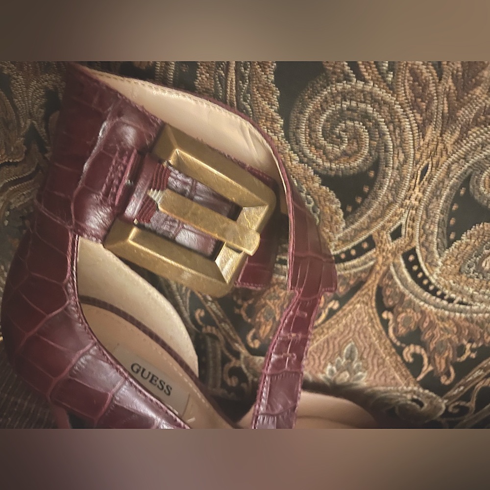 GUESS stilettos ๐ - Picture 3 of 6